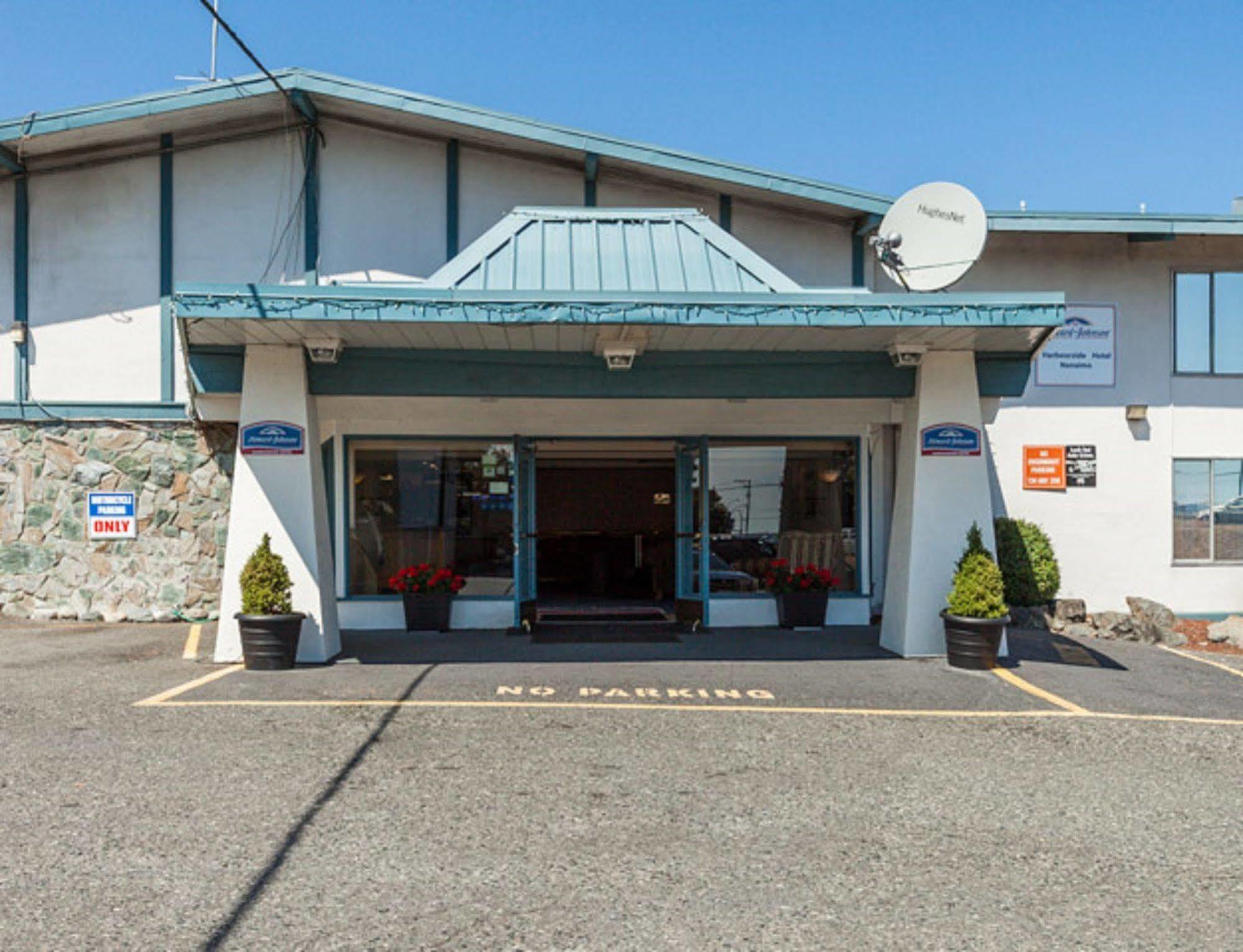 Howard Johnson By Wyndham Nanaimo Harbourside Exterior foto